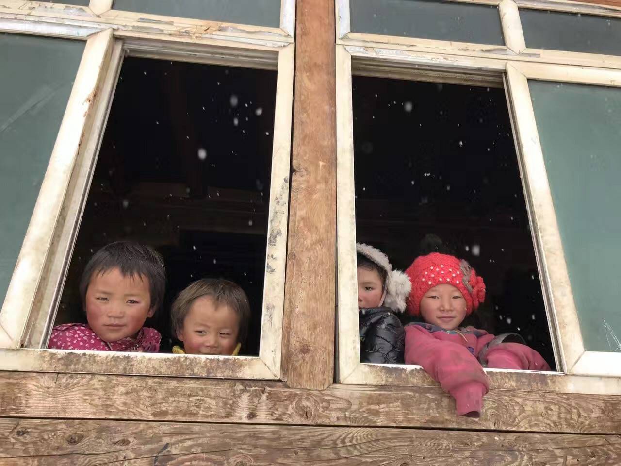 苏州陆强智能家居有限公司公益回顾丨家国同欢月同圆 温暖满载甘孜州(图9) 苏州陆强智能家居有限公司公益回顾丨家国同欢月同圆 温暖满载甘孜州(图9)